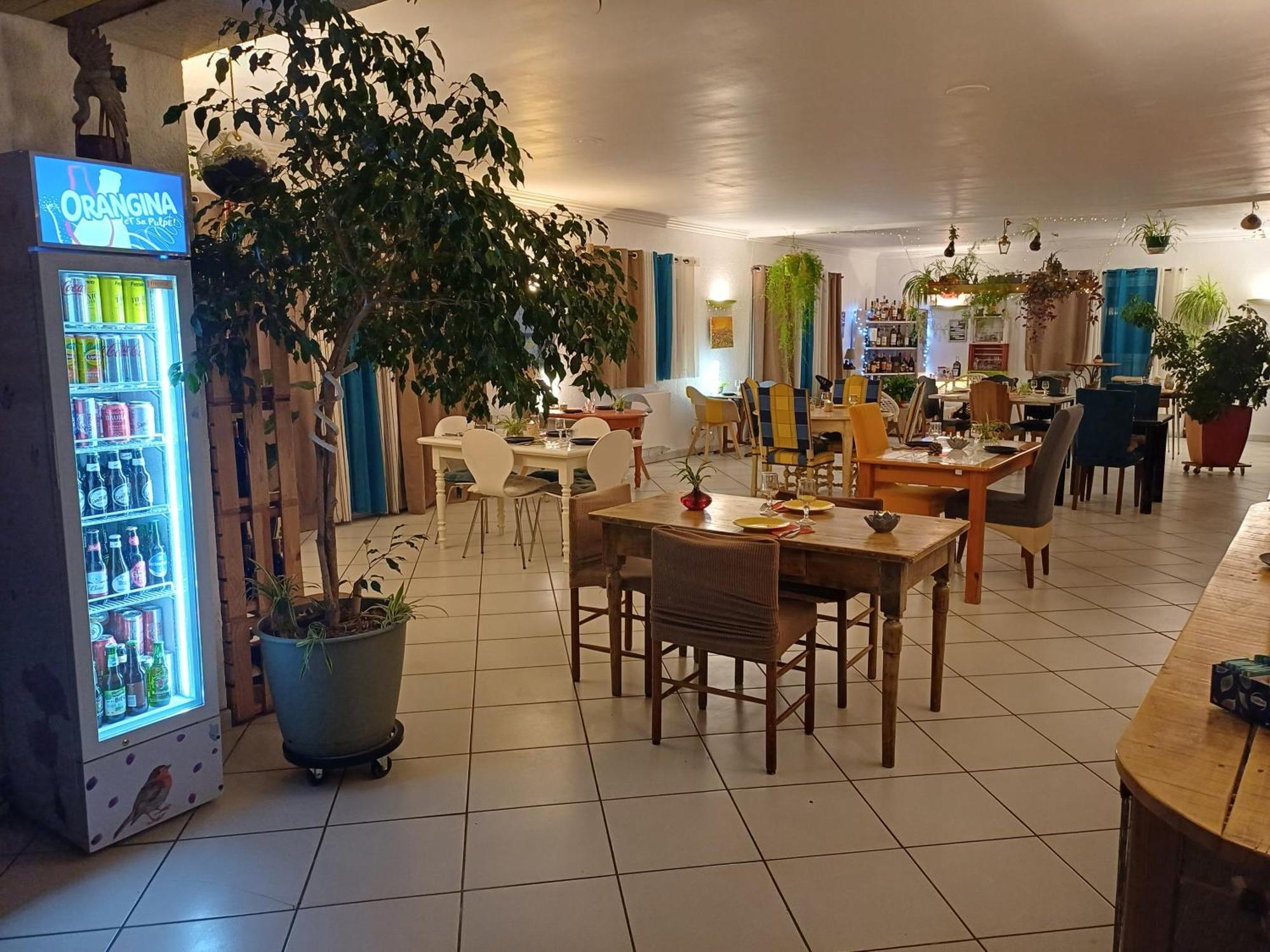 Bel Hotel Restaurant La Gentilhommiere Trebes Exterior photo