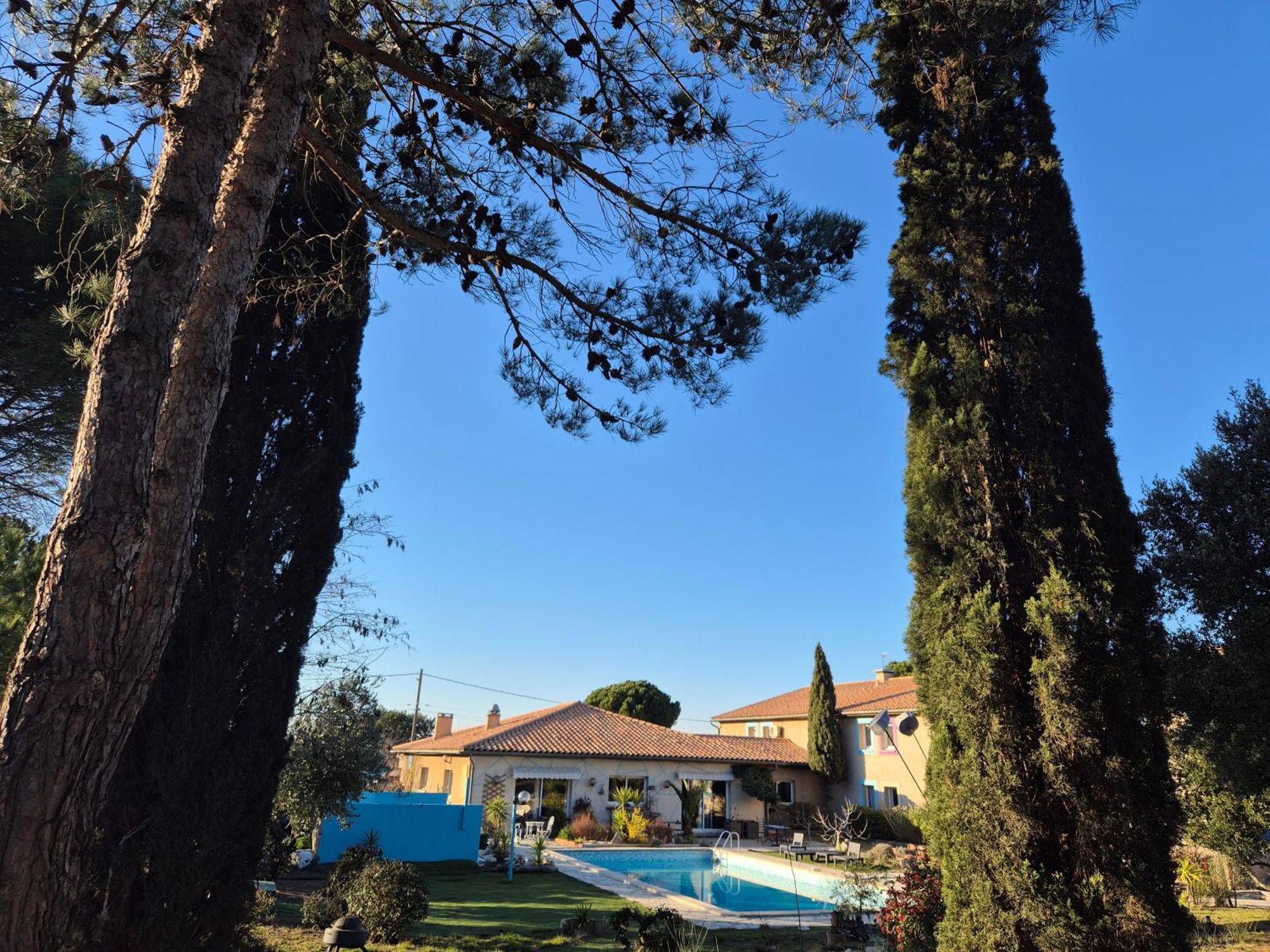 Bel Hotel Restaurant La Gentilhommiere Trebes Exterior photo
